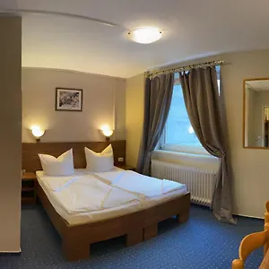 Ansbach Am Kadewe 3*, Berlín Alemania