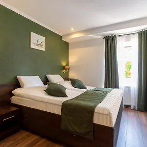 Otel Jupa's