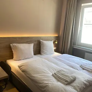 Otel Petite Koenigsallee Self Check-in